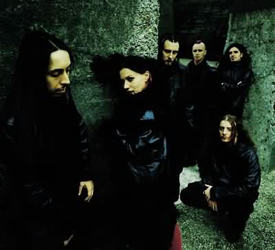 http://www.metallibrary.ru/bands/discographies/images/lacuna_coil/photos/lacuna_coil_01.jpg